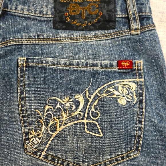 Bootheel Trading Co. by Sheryl Crow Women's Boyfriend Denim Shorts 28/4 - Picture 3 of 5